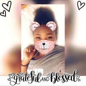 Meet your Posher, Lisa